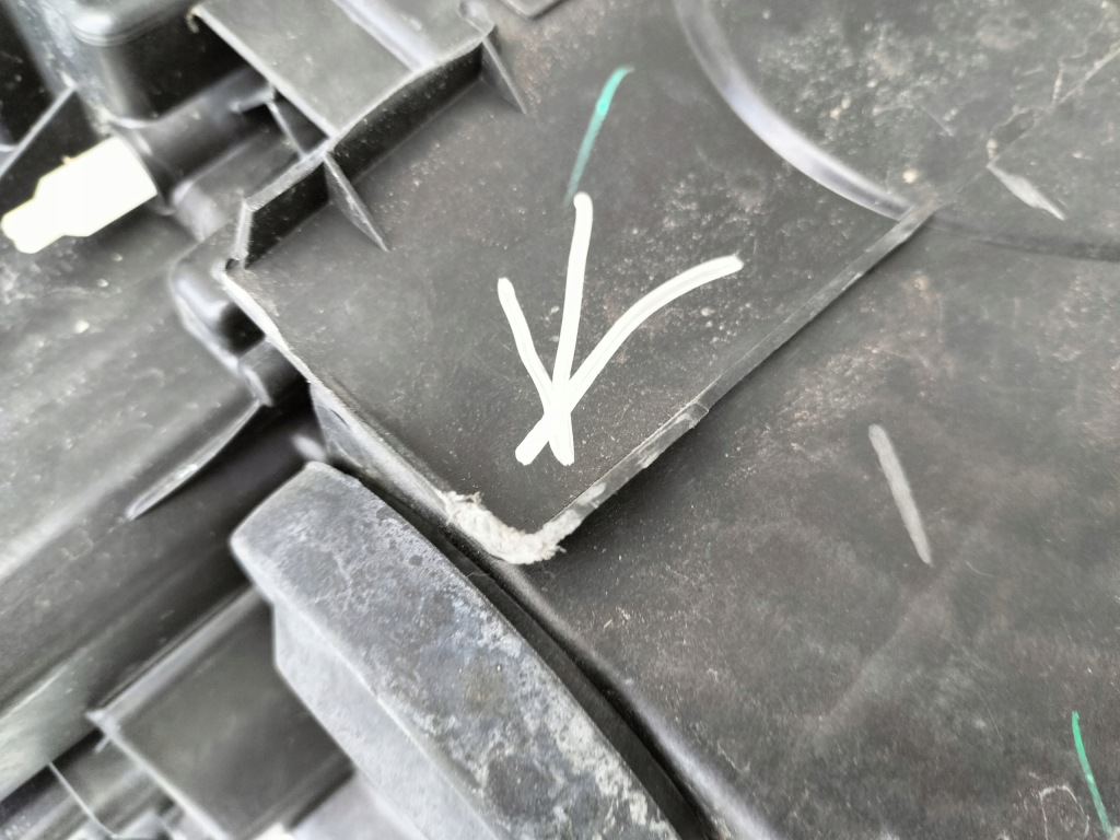 Peugeot 208 led фара правый 9833036180 szczecin -gorzów-poznań 3307 Доставка