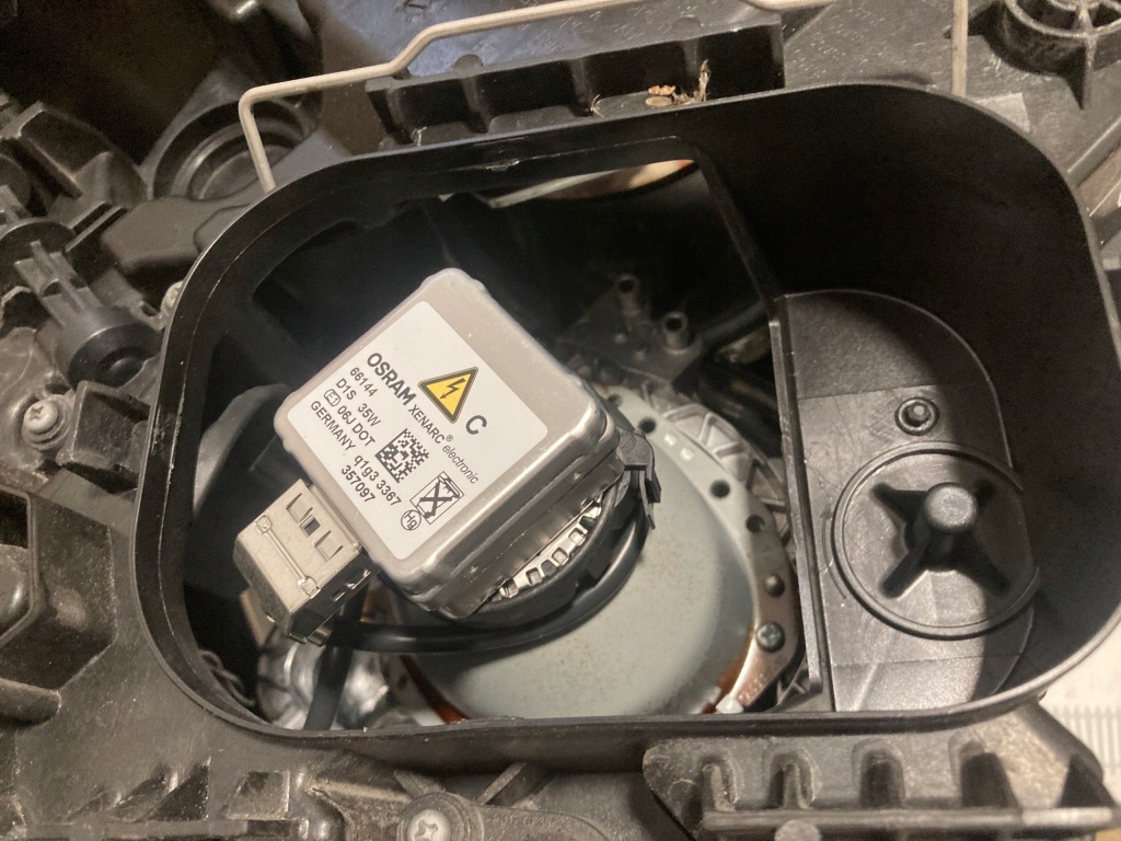 Mercedes actros mp5 ксенон led лампа левая a961 a9618206639 koito оригинал Киев