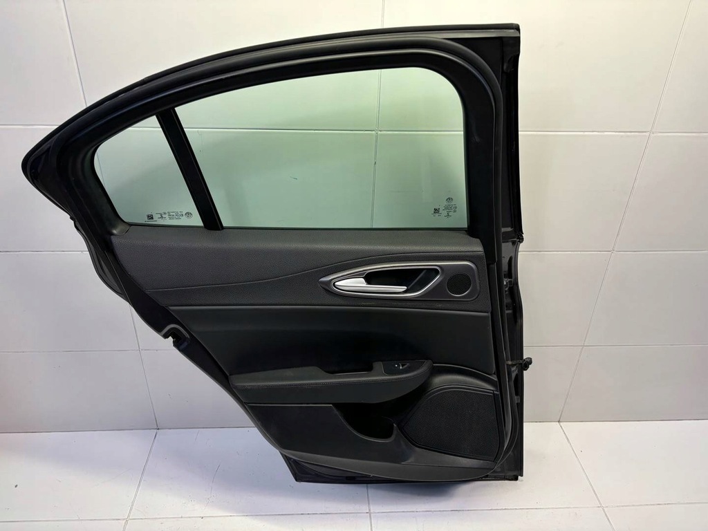 фото №8, Двері задня ліва сторона alfa romeo giulia 952 2017