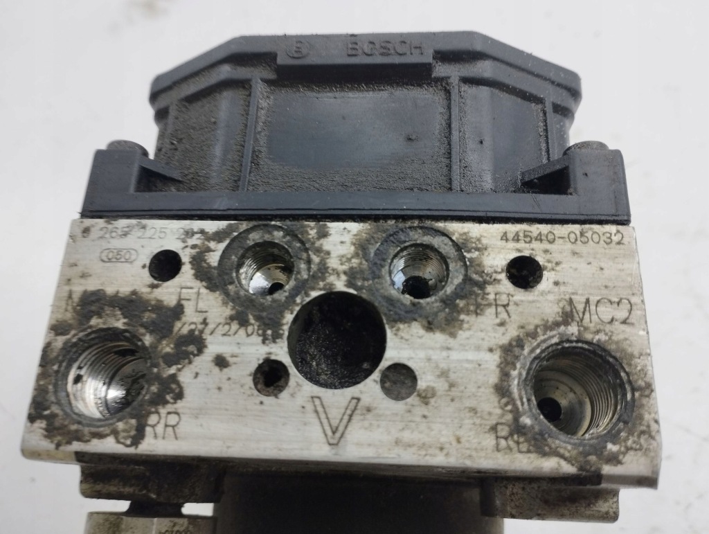 фото №8, Toyota avensis t250 2004 насос abs 8954105072