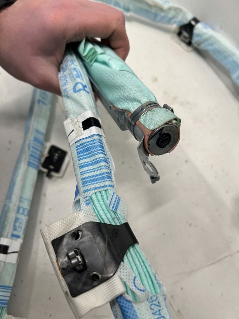 фото №7, Audi q5 80a шторка безопасности левая правая оригинал