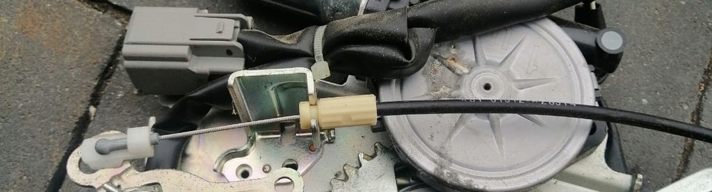 фото №1, Chrysler town country трос замка кришки