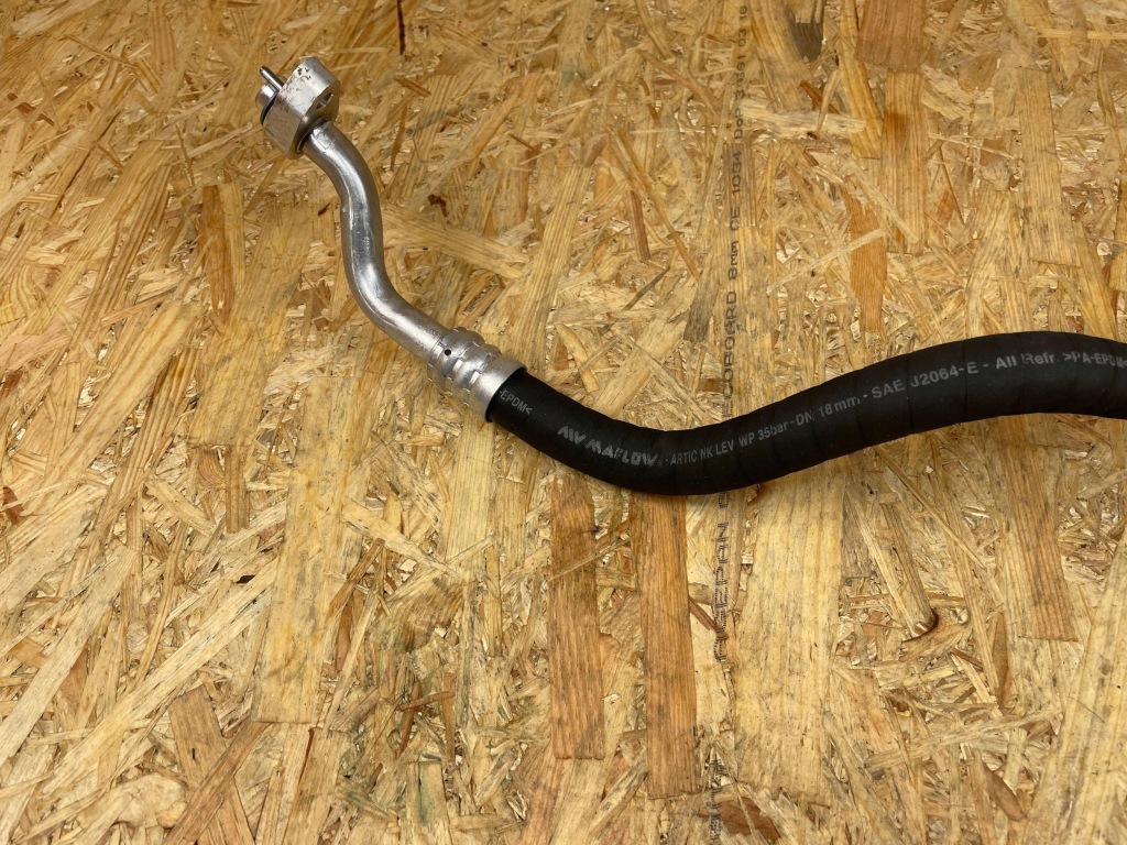 Патрубок трубка шланг кондиціонера mercedes eqe w295 a2958303700 Київ