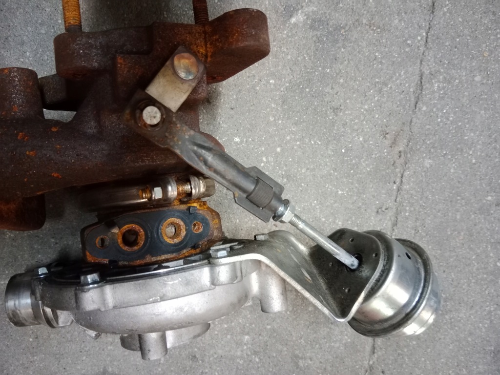 фото №5, Турбонагнетатель турбина trafic master 2.0 2.3 dci 57429880000