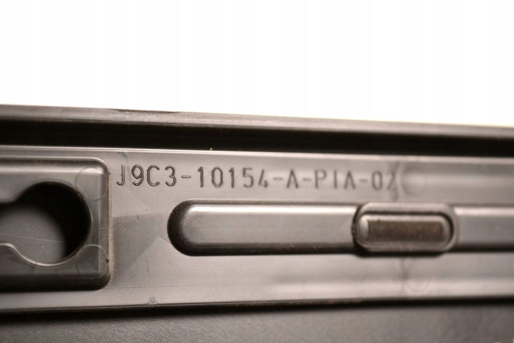 Jaguar e-pace 2019 права сторона поріг Київ