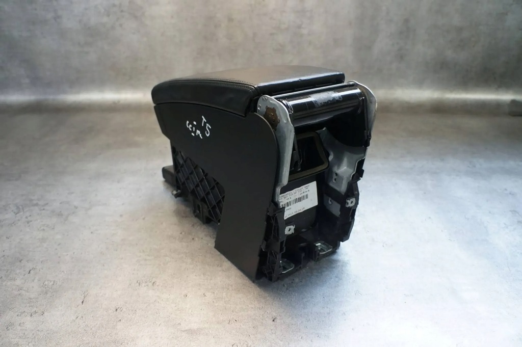 фото №6, Подлокотник туннель среднего кожа кожаный vw passat cc b7