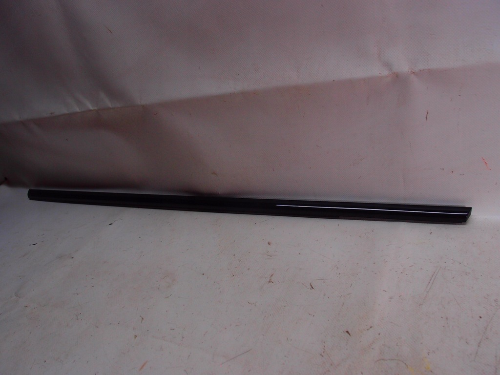 фото №1, Молдинг уплотнитель правый задняя bmw 2 f45 7375174