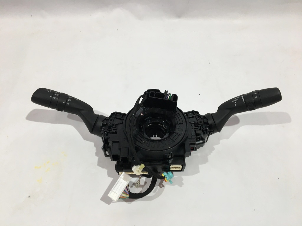 фото №1, Переключатель комбинированный лента corolla xii e21 18-