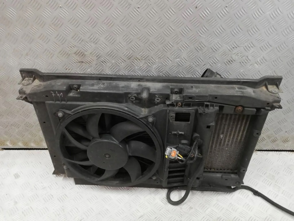 фото №1, Pas передний радиатор citroen ds4 c4 ii lift ds5 2,0 blue hdi