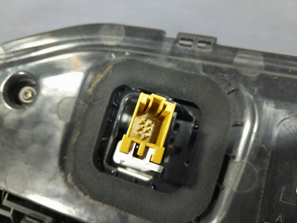 Audi q7 2 4m рестайлинг  фара задний левая w крышке  led задняя 4m0945307 Киев