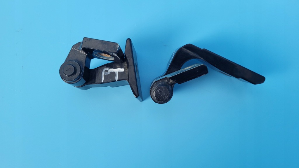 фото №12, Bmw 3’ g21 19r петли дверь правый задняя 7246064 7246062 комплект