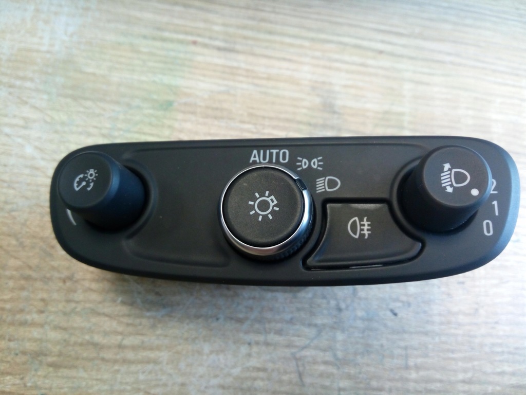 фото №1, Вимикач перемикач світла insignia b oryg.