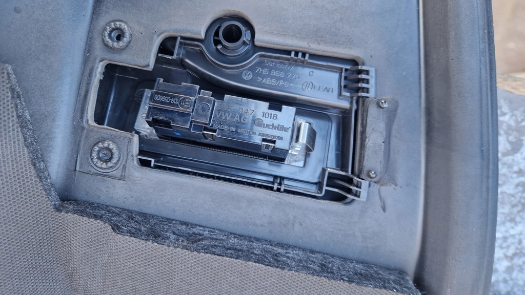 фото №12, Обшивка багажника vw t6.1 multivan 2019- шторка usb новий оригінал лівий