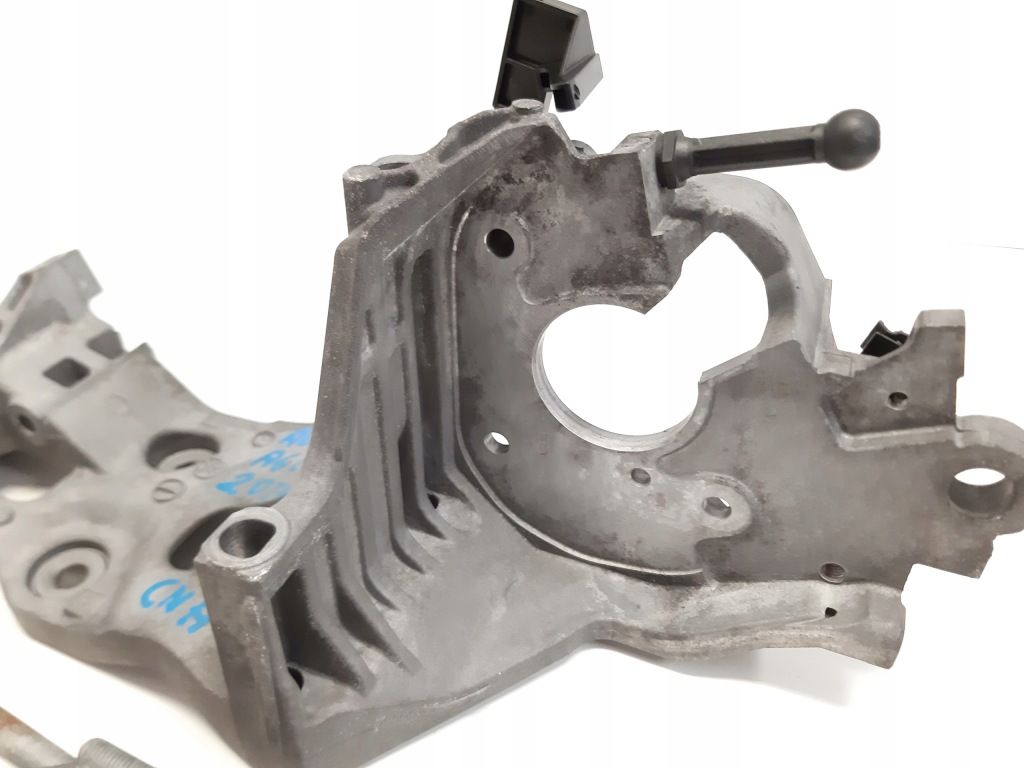 Audi a6 c7 2.0 tdi cnh 04l903143d кронштейн генератора в Украине