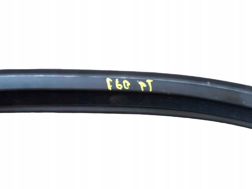 фото №3, Mini cooper f60 прокладка стекло дверь правый задняя