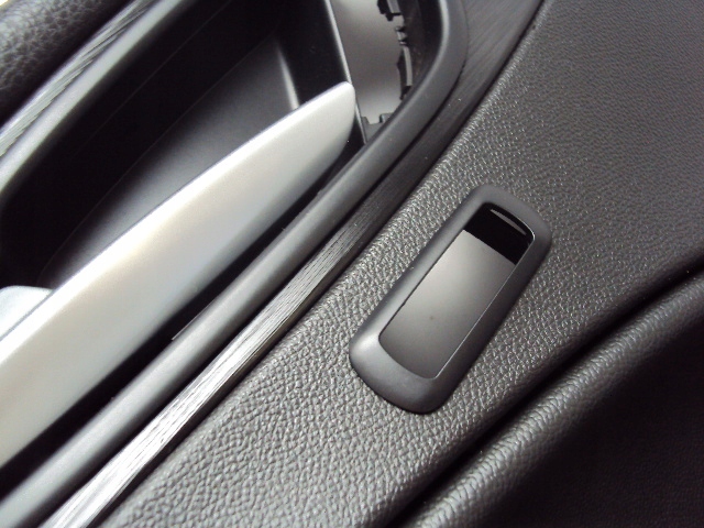 фото №5, Обивка дверь левый перед alfa romeo stelvio 16-