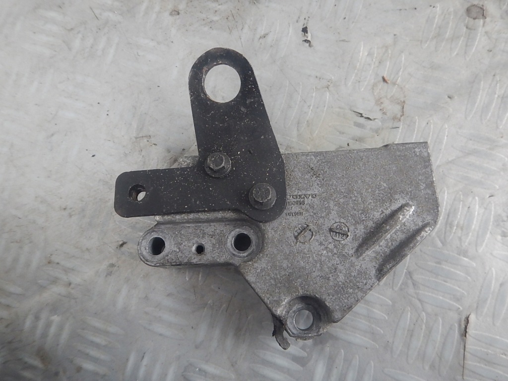 фото №1, Volvo s60 i v70 ii 2.4 кронштейн кронштейн двигуна