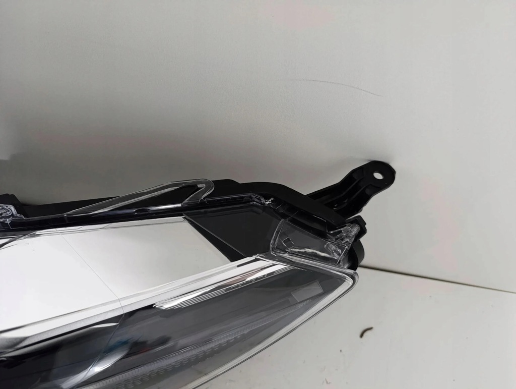 фото №9, Лампа левая перед toyota corolla cross full led