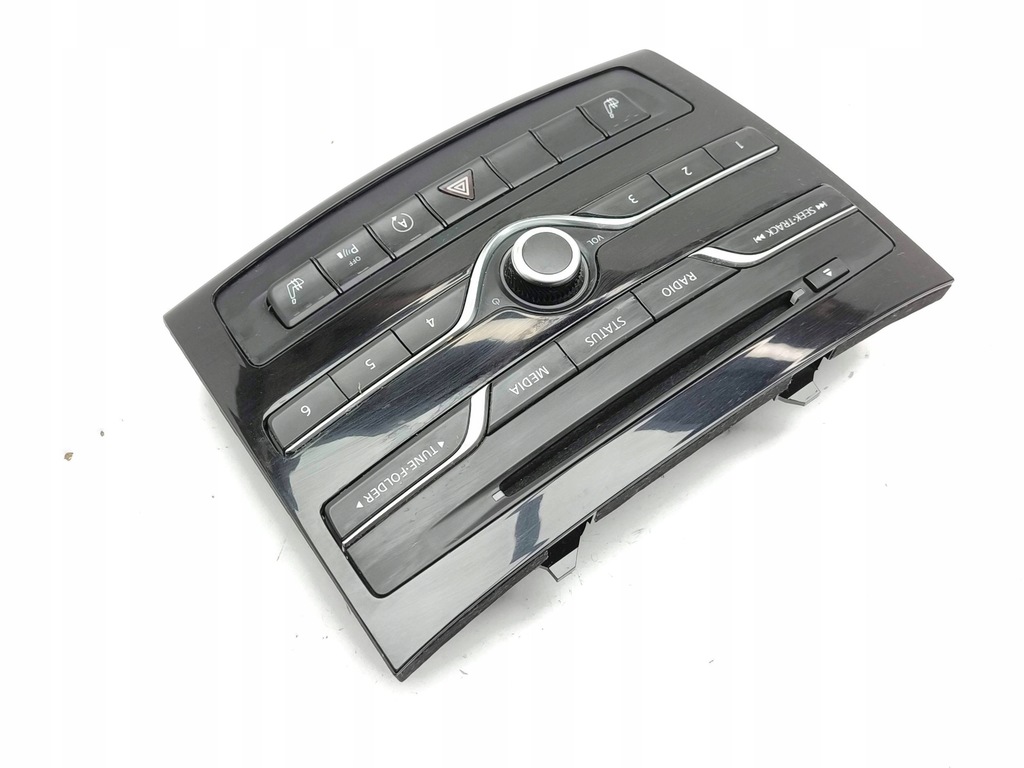 фото №13, Infiniti q30 2016 панелі керування, перемикачі