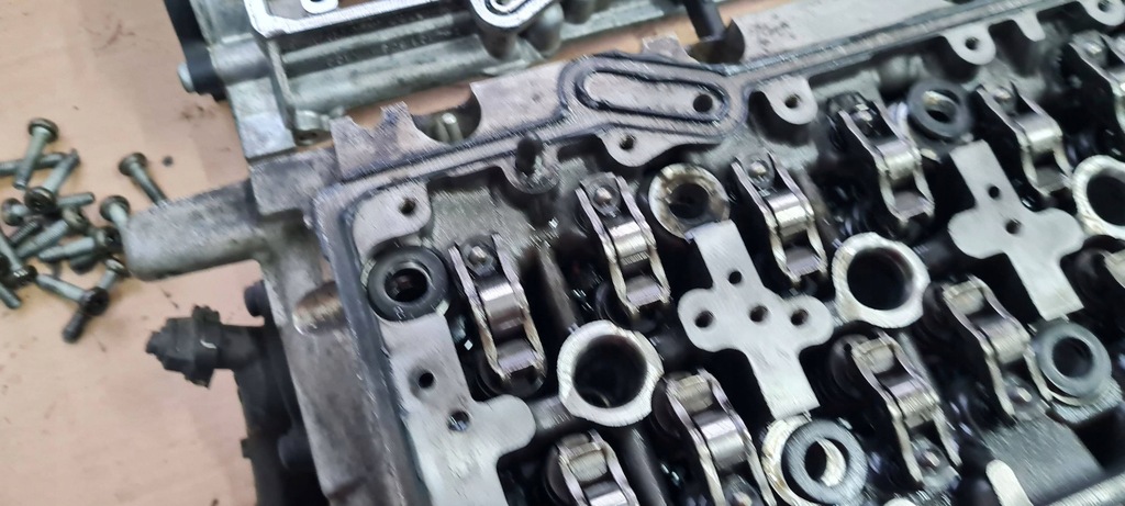 фото №7, A4 b9 8w q5 vw audi головка двигателя валы распределительного вала 2.0 tdi 04l103373e a5 8w