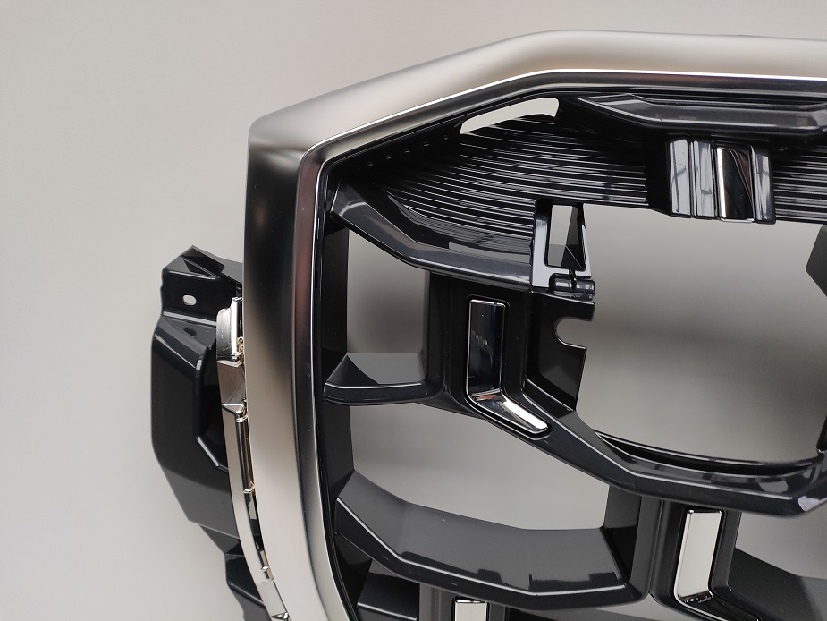 Решётка радиатора бампера решётка радиатора 4m0853651bp audi q7 рестайлинг  e-tron Цена