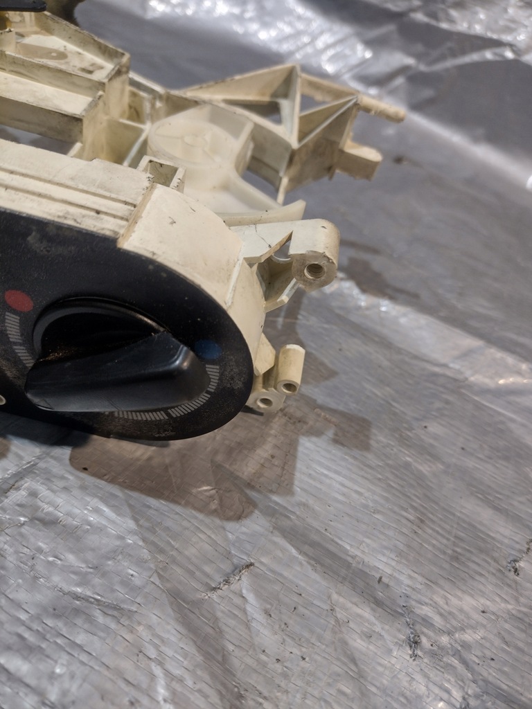 фото №12, Панель обдув mitsubishi colt v 5 оригинальный номер mr201365