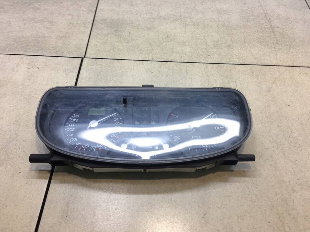 фото №7, Счетчик приборы laguna ii 1.8 8200218861