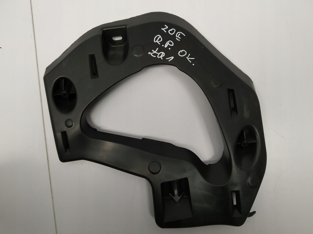 фото №10, Renault zoe направляющая бампера правый левый перед