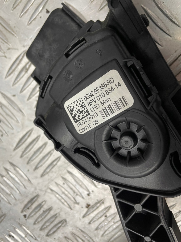 Потенціометр газу 6g92-9f836-rd ford mondeo mk4 рестайлінг  2.0t Зі Шроту