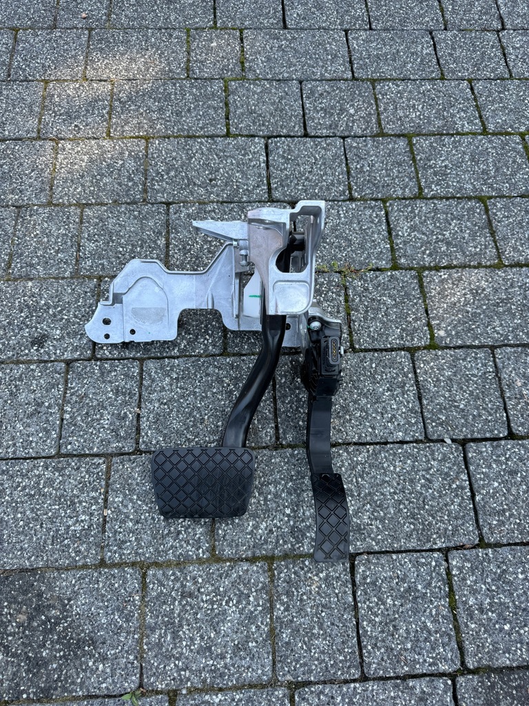 фото №1, Педалі audi q5 80a