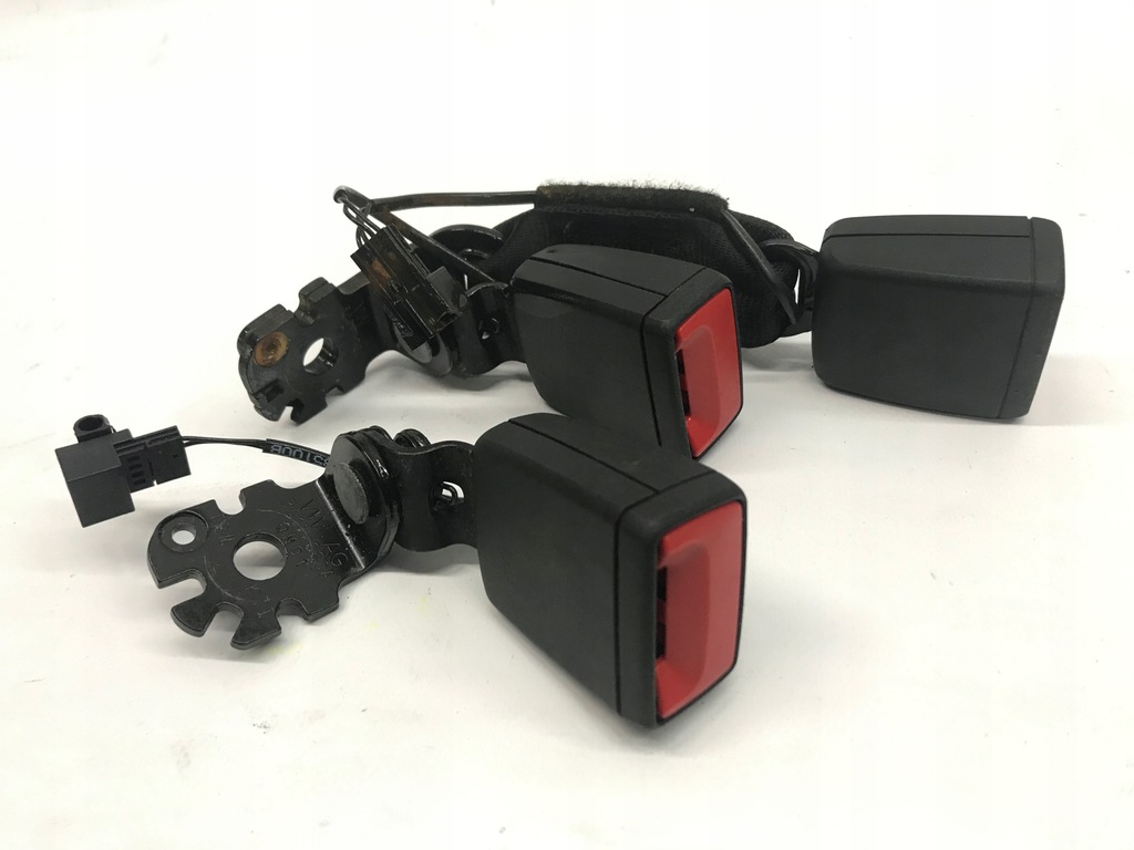 фото №1, Audi a4 b9 клипса защёлки поперечина задняя