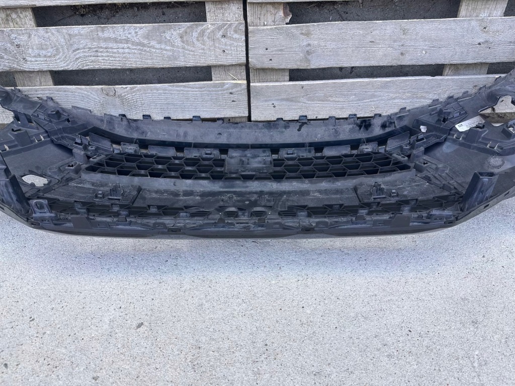 Бампер перед передний audi a1 ii 2 82a 2018- + решётка радиатора решётка радиатора 82a853653 полный в Украине