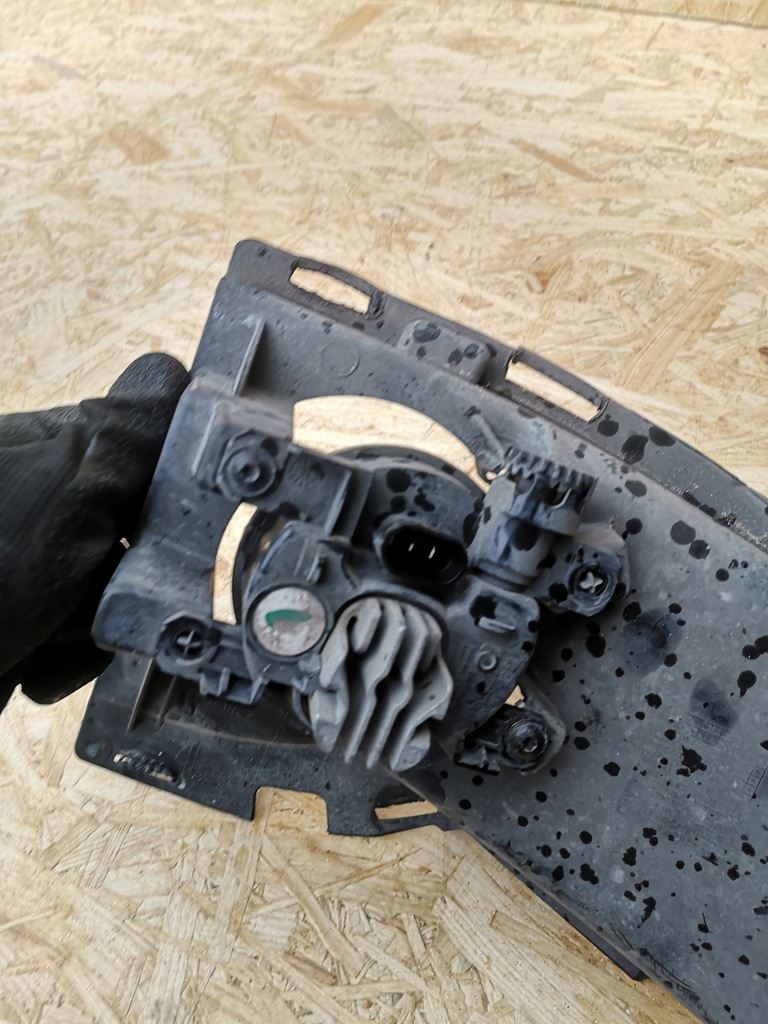 фото №8, Alfa romeo stelvio протитуманна фара лівий перед кронштейн