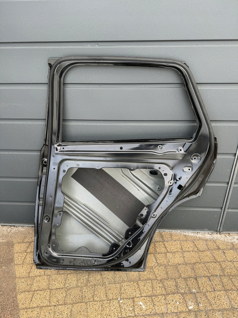 фото №12, Mercedes glc 254 x254 дверь правое задняя задние чёрные ładne