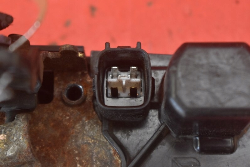 фото №7, Замок дверь левый перед передний eu chrysler voyager 4 iv 01-04