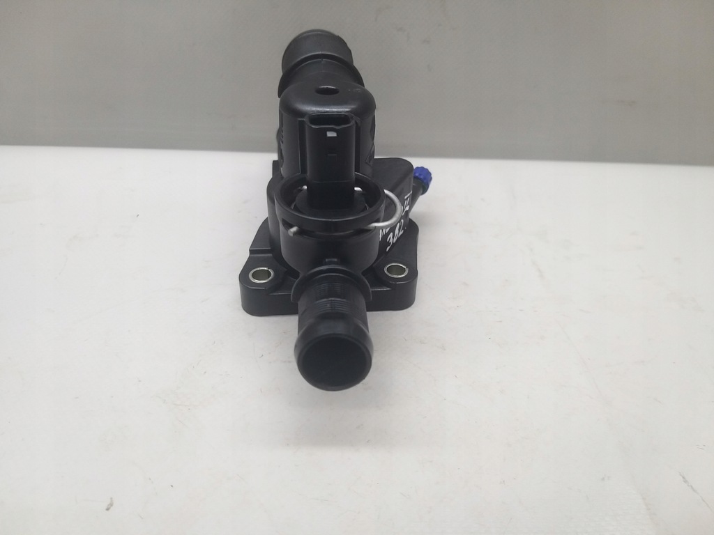 фото №8, Корпус термостата dacia sandero ii clio v 1.0 sce b4de411 110600968r