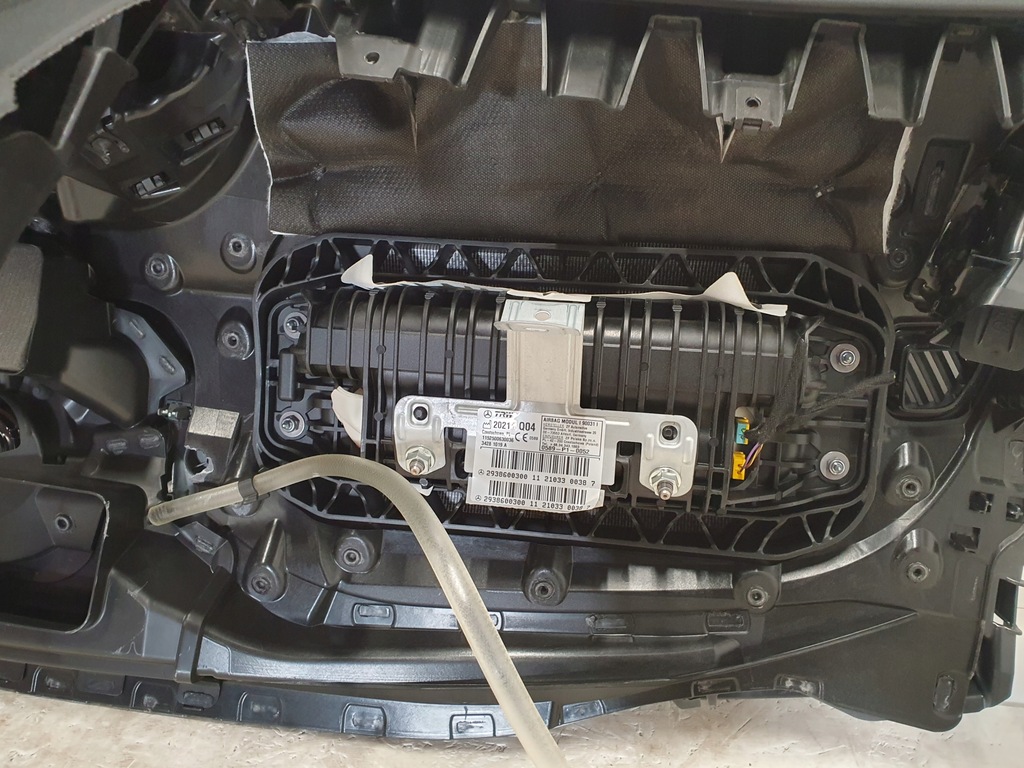 фото №12, Mercedes eqc n293 w293 панель приладів консоль панель приладів демонтаж