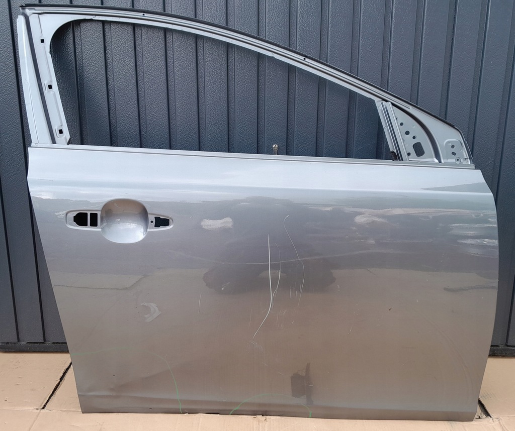 фото №1, Volvo v40 двері перед передні праве 2012