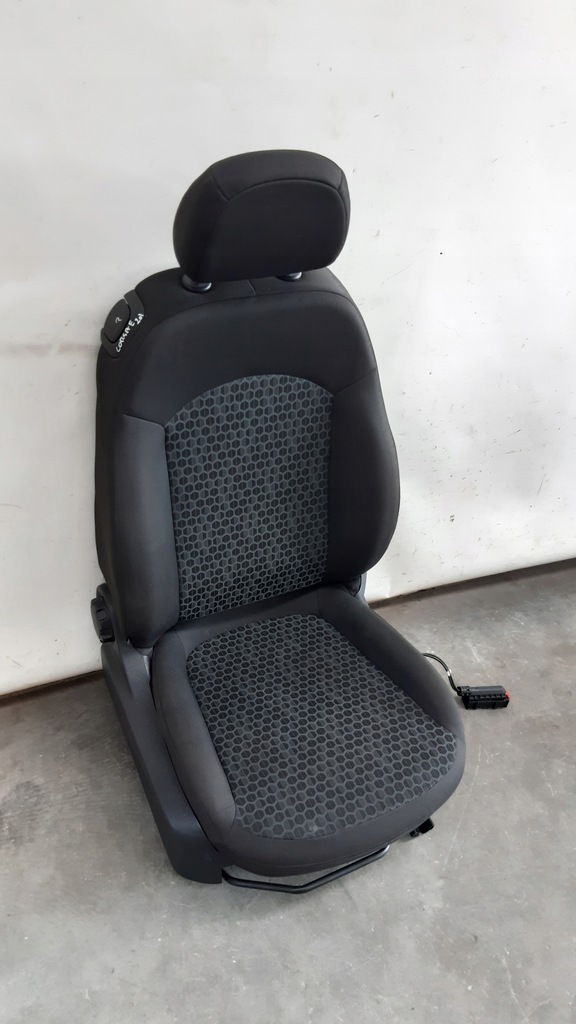 фото №1, Сиденье правый opel corsa e