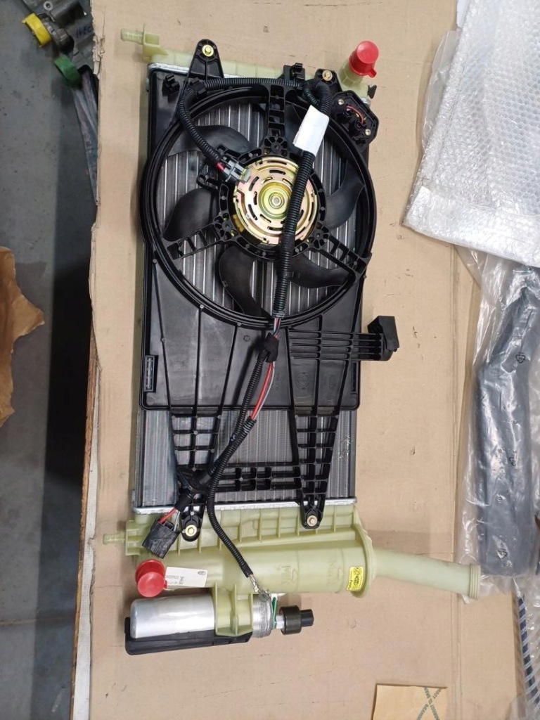 Купити Радіатор вентилятор fiat 946883966