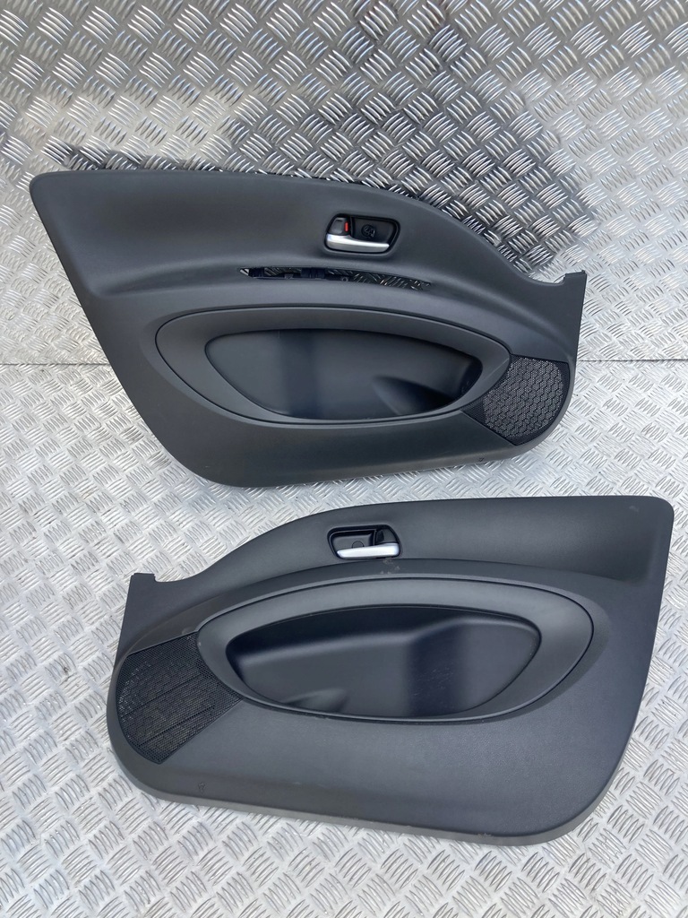 фото №1, Обшивка дверь перед aygo x 22-