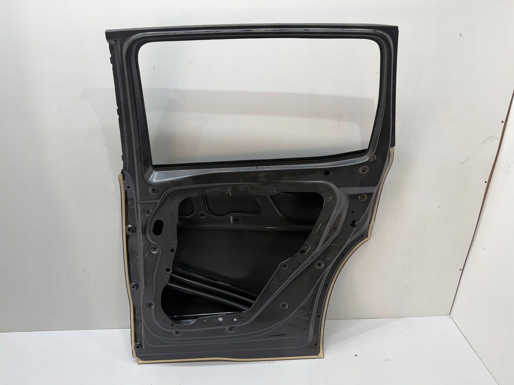 фото №7, Mercedes glb x247 a247 w247 дверь задняя задние правое nowe oryg идеальное состояние