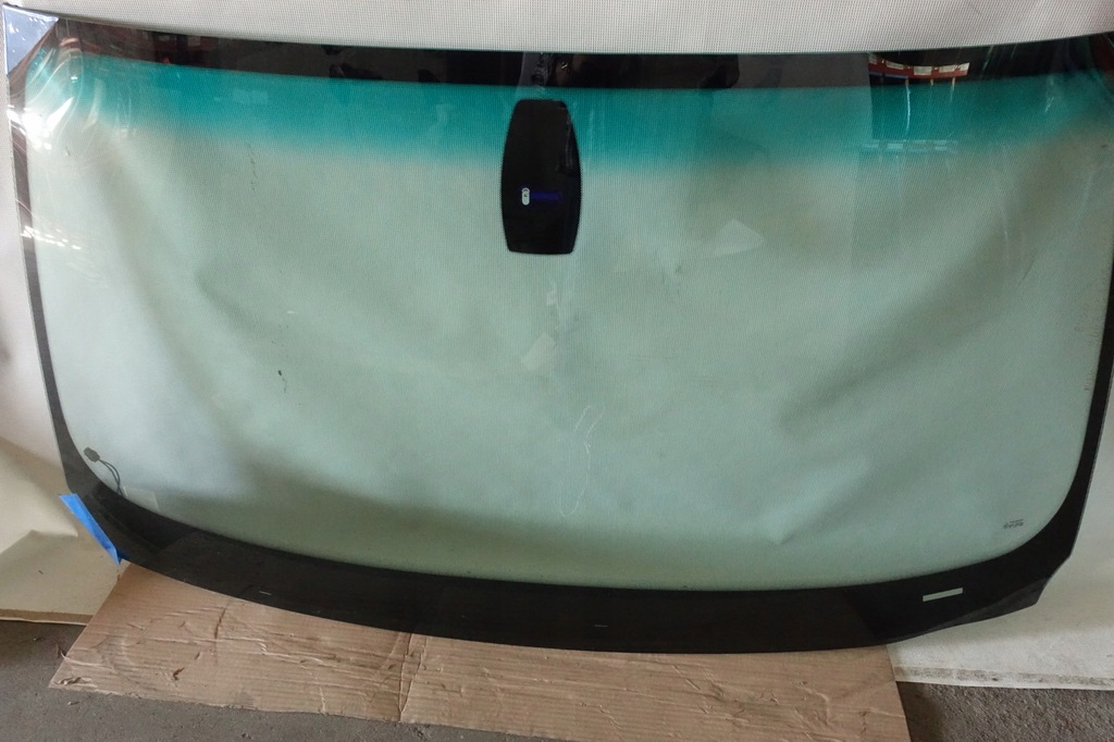 фото №1, Стекло передняя bmw 7 e65 a