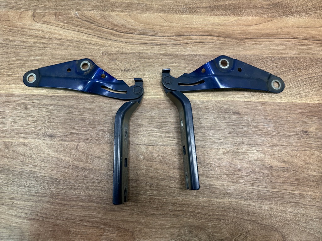 фото №1, Петлі капот vw t-roc 2ga правий лівий 2ga823301b 2ga823302b