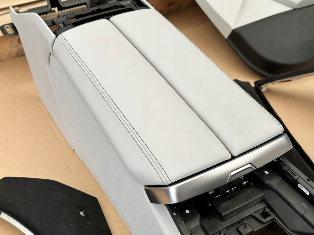 Bmw m8 f93 g16 сидіння заднє сидіння тунель обшивки merino silverstone alcantara Зі Шроту