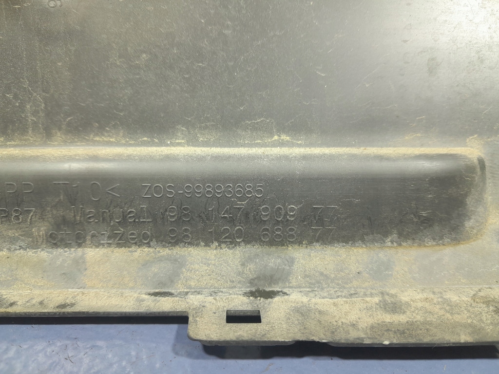 фото №7, Peugeot 5008 ii накладка задня кришки багажника 9814790977