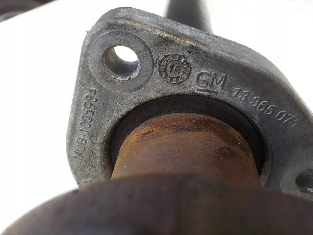 Opel mokka 1.4 turbo b14net приводной вал правая опора 13365071 Цена