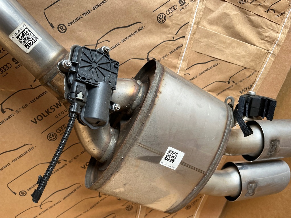 фото №8, Audi a4 s4 b9 lift 3.0tfsi 260 kw 354 km гасник вихлоп комплект 8w0253411am