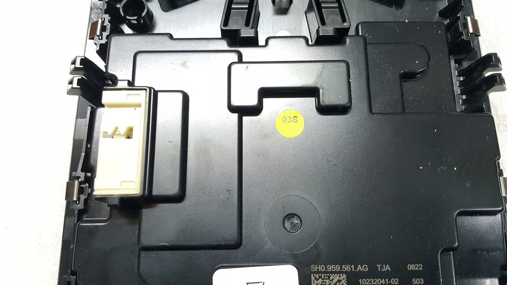 фото №12, Лампа потолочный - vw golf viii 5h0959561ag демонтаж