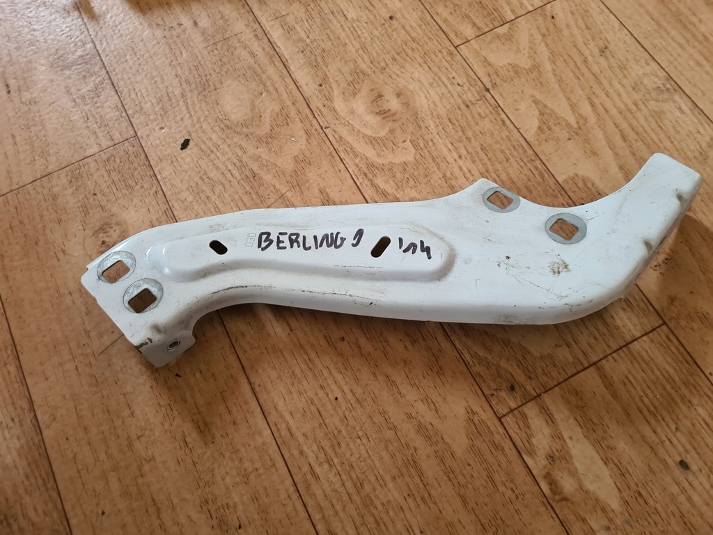 фото №1, Кронштейн лампы кронштейн правый citroen berlingo